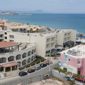Anita Rethymno